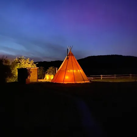 Nuit Insolite En Tipi Avec Bain Nordique Privatif, Petits Dejeuners Inclus Medonville
