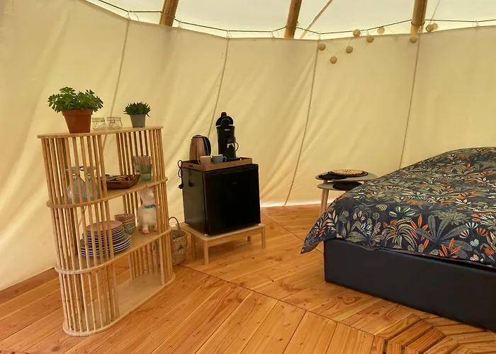 Nuit Insolite En Tipi Avec Bain Nordique Privatif, Petits Dejeuners Inclus Medonville